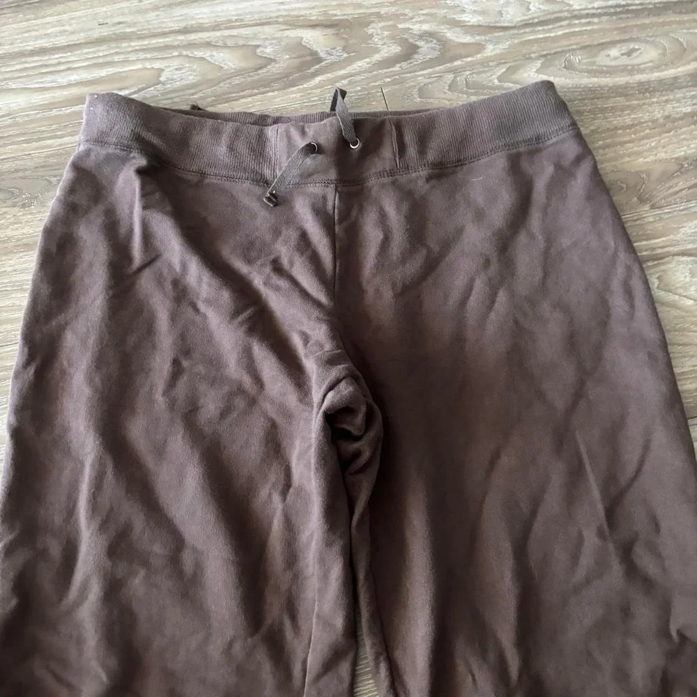 Vintage Y2K/2000s Brown Athletic Essential Sweatpants! Fits M